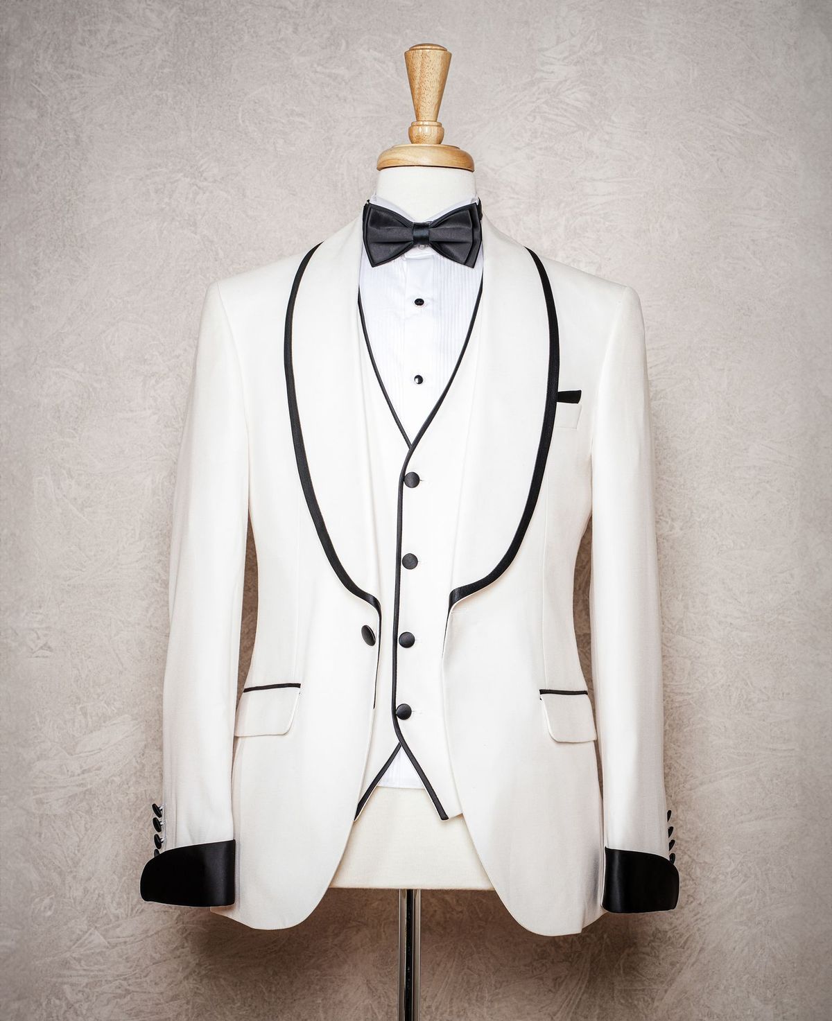 White tux – Savio Suits